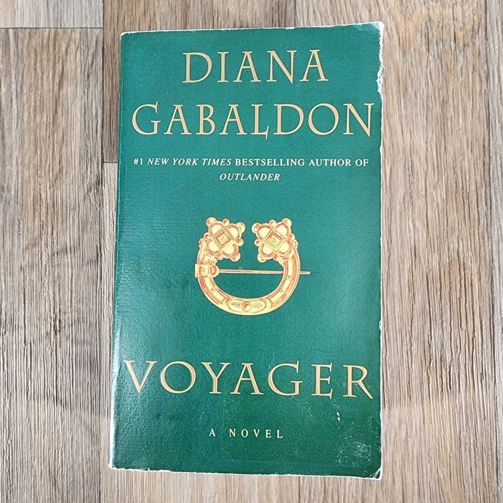 Voyager Diana Gabaldon‎ Outlander Book 3 Mass Market Paperback 9780440217565